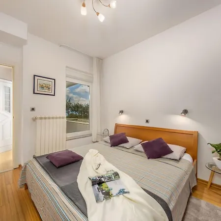 Terra Magica Deluxe Or With Private Parking, Terrace And Sea View Apartment *