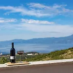 Apartman Terra Magica Deluxe Or With Free Parking, Terrace And Sea View Rijeka