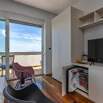 Terra Magica Deluxe Or With Free Parking, Terrace And Sea View Apartman Rijeka