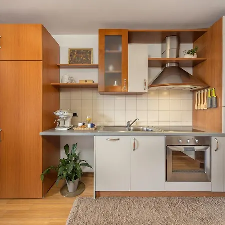 Terra Magica Deluxe Or With Heating, Free Parking, Terrace And Sea View Appartement *