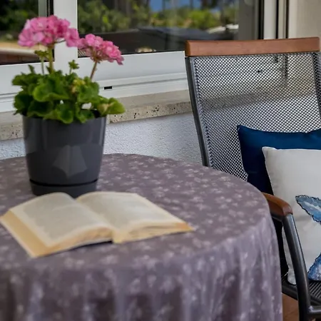 Appartement Terra Magica Deluxe Or With Heating, Free Parking, Terrace And Sea View