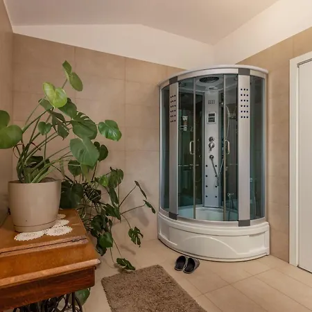 Appartement Terra Magica Deluxe Or With Heating, Free Parking, Terrace And Sea View Rijeka