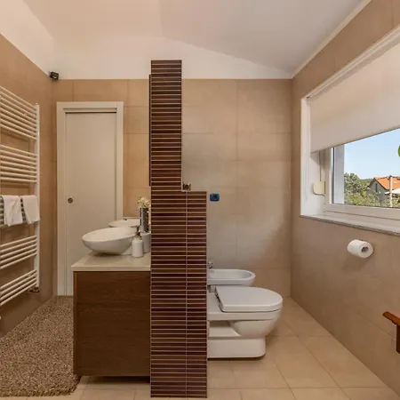 Terra Magica Deluxe Or With Heating, Free Parking, Terrace And Sea View Appartement Rijeka