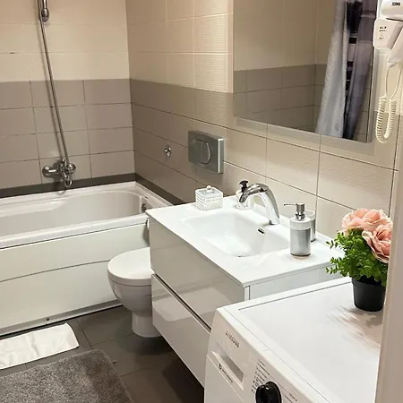 Appartement Terra Magica Deluxe Or With Heating, Free Parking, Terrace And Sea View Rijeka