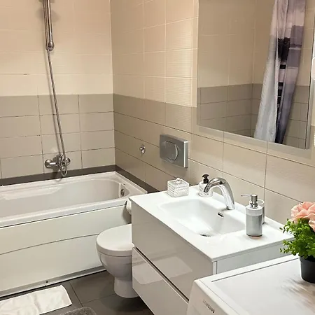 Terra Magica Deluxe Or With Heating, Free Parking, Terrace And Sea View