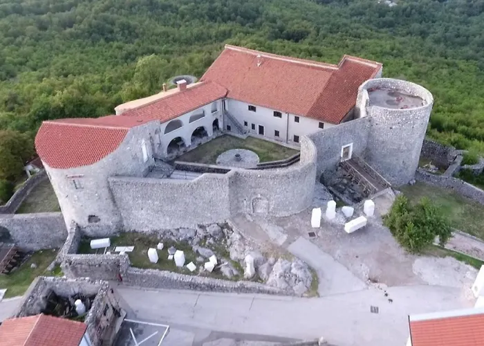 Terra Magica Deluxe Or With Free Parking, Terrace And Sea View 里耶卡