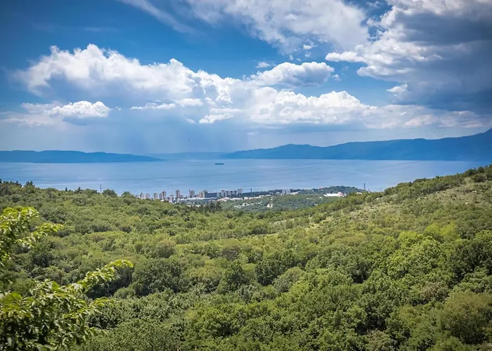 公寓 Terra Magica Deluxe Or With Free Parking, Terrace And Sea View 里耶卡